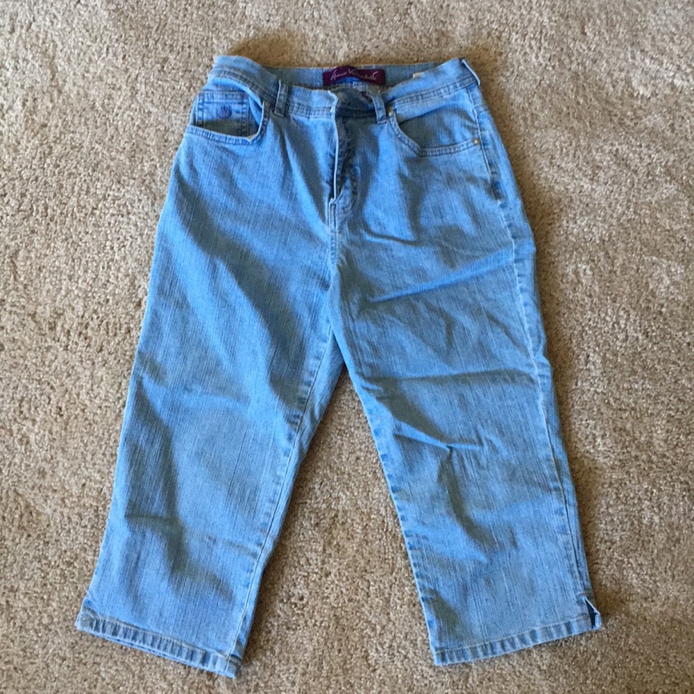 High waisted Gloria Vanderbilt capris